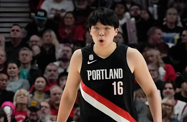 彩票开奖直播-杨瀚森第21场DNP：全场板凳坐穿 见证开拓者无缘23分逆转